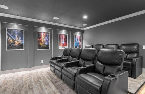 Brand NEW Modern Luxury wPrivate Pool Hot Tub BBQ Home Cinema 2 Miles to Disney - Foto 49