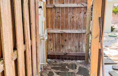 Tropical PoolHome Walk to Shops Near Beach - Foto 16