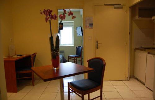 Appart'hôtel La Suze sur Sarthe - Photo 13