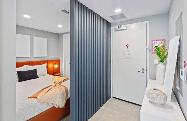 Modern High-Rise Condo with Pool/Gym, in Central DT MIAMI! - Photo 21