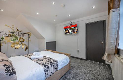 *F4GH for your most relaxed & Cosy stay + Free Parking + Free Fast WiFi * - Foto 18