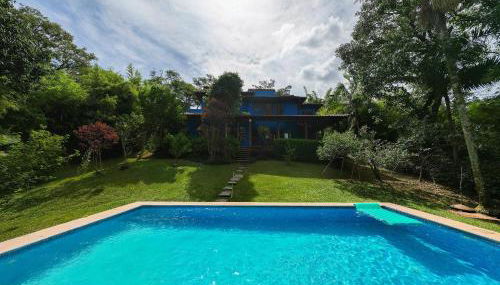 Casa espaçosa com piscina ampla e churrasqueira perto de São Paulo - Foto 2