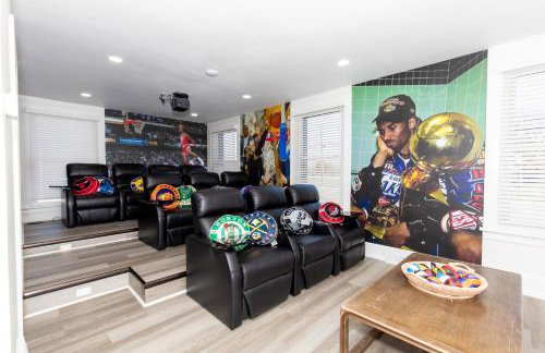 New Group Space - Sleeps 20! Near Sports Center - Photo 7