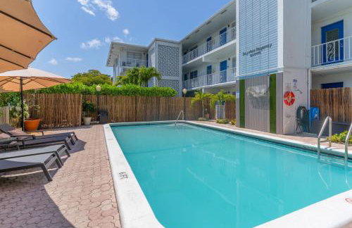 Bayview Regency Apartments By Lowkl - Photo 8