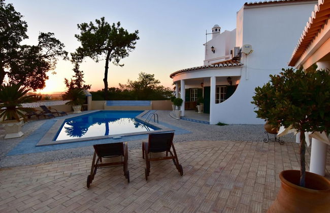 Villacasatulipa-sleeps4-garden-pool-bbq-ac - Foto 15