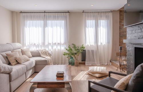 Espectacular Casa de lujo con Piscina, barbacoa, jacuzzi y vistas panorámicas a toda Granada - Foto 27