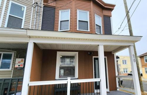 The Row House- Modern, Stylish and Newly Updated! - Foto 46