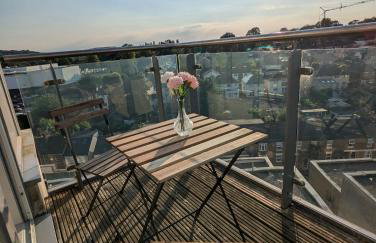 Number 43 Elite Apartment - Top Floor - Free Parking - Foto 10