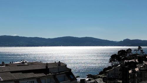 Oasis Costero Sanxenxo Espectacular Terraza y vistas de toda la Ría a 50 metros de la playa de Silgar - Foto 5