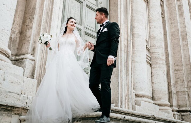 Wedding Honeymoon Photoshoot in Rome - Photo 5