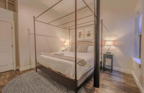 Downtown Luxury Students Welcome Washer and Dryer - Foto 1