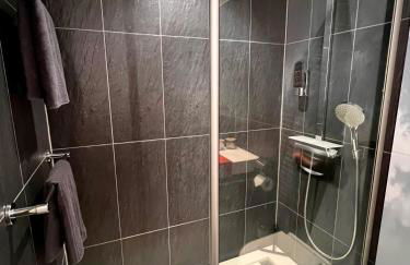 Nähe Frankfurt Messe mit Netflix und Balkon - Foto 26