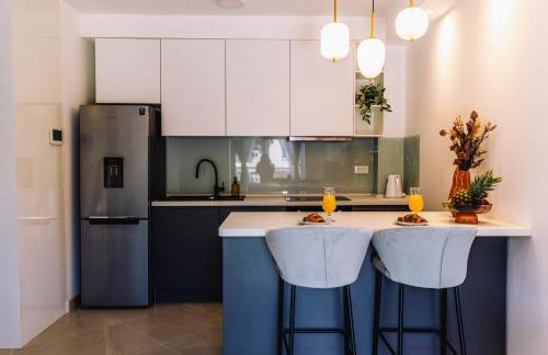 Brand New & Comfort Apartment L & L ,free parking + close to beach - Photo 3