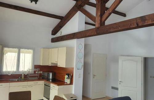 2025 Reno 2-Bed Escape w pool Min to GolfCources - Foto 5