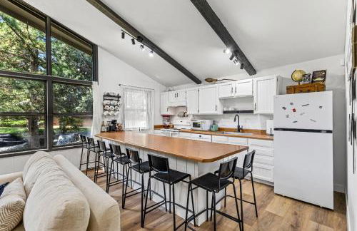 Harry Potters Hideaway- Walking distance to golf course, food, coffee, shops, ice cream, athletic club and more! - Foto 16