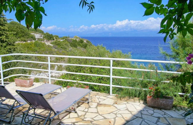 Dolphin Studio Swimming Pool Walk to Beach Sea Views A C Wifi Car Not Required - 559 - Foto 1