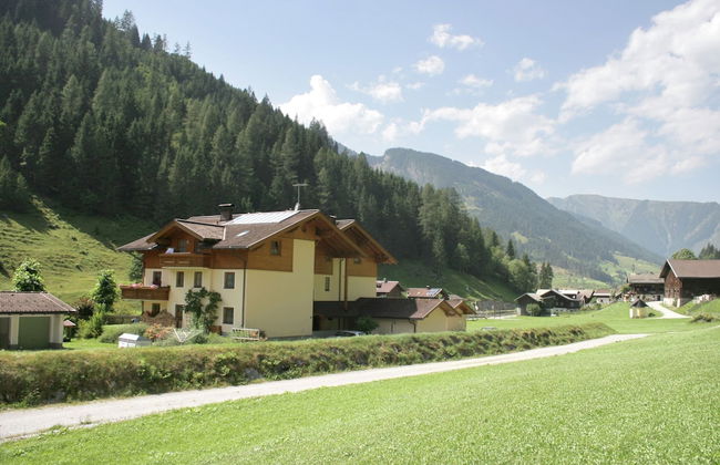 Bright Holiday Home in Huttschlag near Mountains Ski Slopes - Foto 20