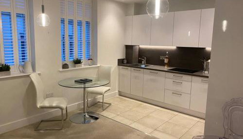 UNRIVALLED LOCATION - FIVE STAR - Worcester Apartment - Foto 1