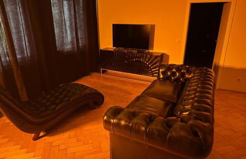 Exklusives und stilvoll eingerichtetes Apartment für Erwachsene - Foto 2