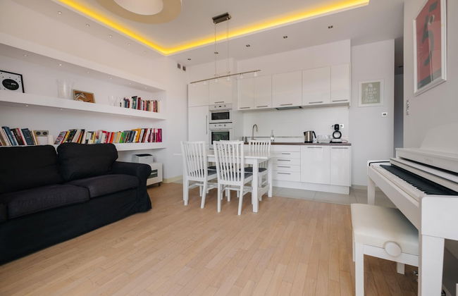 Modern Apartment Across the Ponds - Foto 15