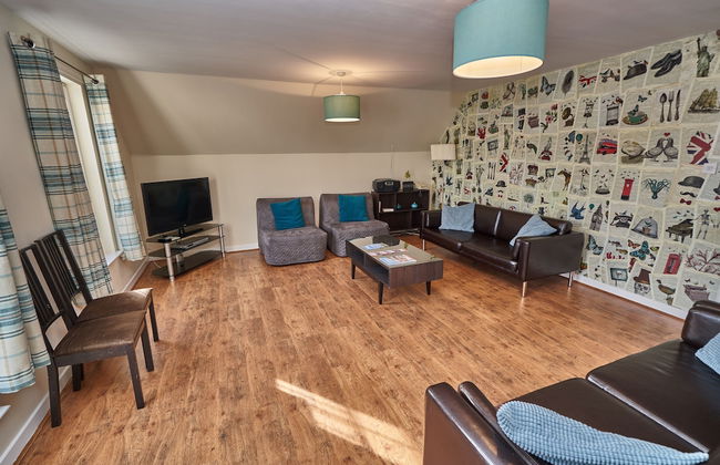 Lets Edinburgh - Photo 1