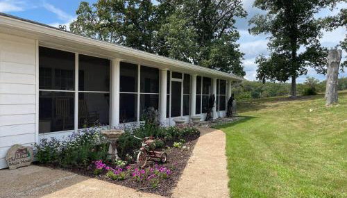 Spacious Cabin Retreat - Sleeps 12 -1hr from STL - Foto 1