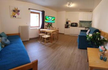 Gite Bruyère, 2 à 5 personnes avec salle de jeux et SPA dans la résidence - Foto 18