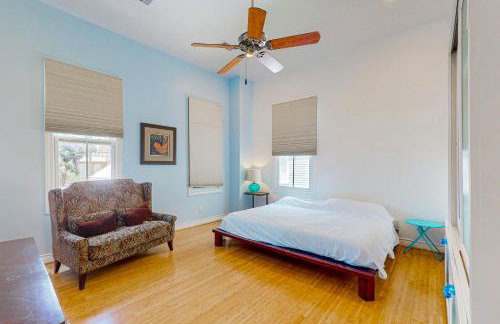 Under the Avenue - Foto 13