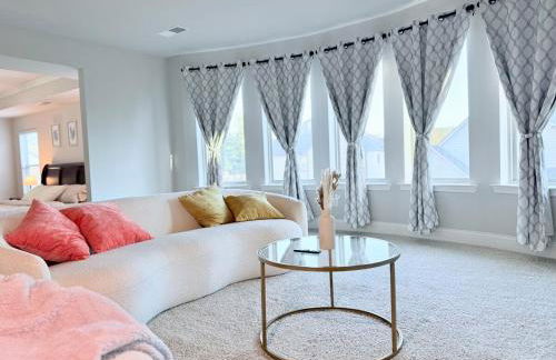 Luxury 5 Bedroom 4 bath open kitchen living room - Foto 32