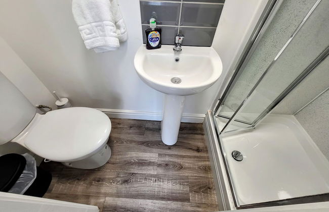 Comfortable Stay - LB Ave - Photo 33