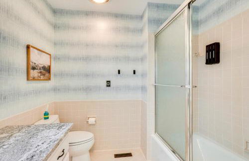 Lakefront Home with Private Dock in Grove - Foto 24