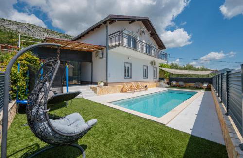 Luxury Villa Kristina with Heated Pool near Omis for 12 Guests - Foto 50