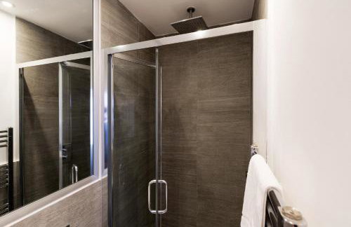 Spacious 4 bedrooms flat in New Oxford Street - Foto 18