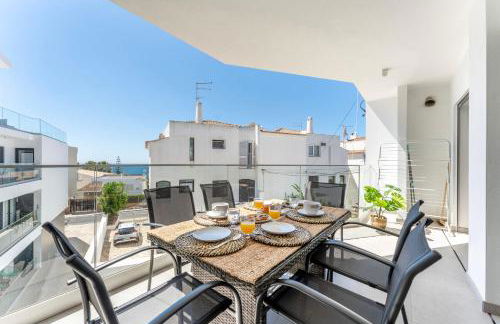 Stunning 3 BDR Flat W/ Rooftop Pool by LovelyStay - Foto 25