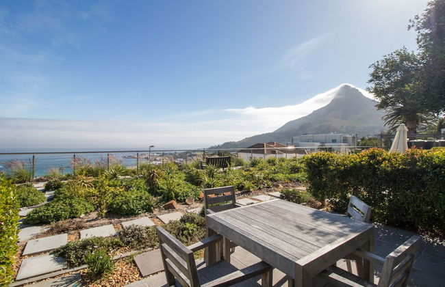 Camps Bay One Bedroom Apartment - Luxury Stay With sea View! - Photo 1