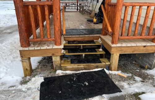 'Lakeside' Cottage with porch and sandy beach - Photo 24