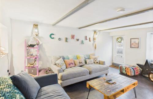 Cosy Cornish Cottage with Firepit & Parking - Foto 1