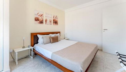 Stylish 3 BDR Retreat with Pool by LovelyStay - Photo 3