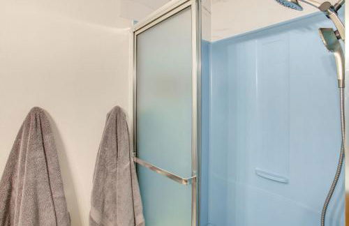 Hike and Fish Mountain Getaway in Avery! - Foto 14