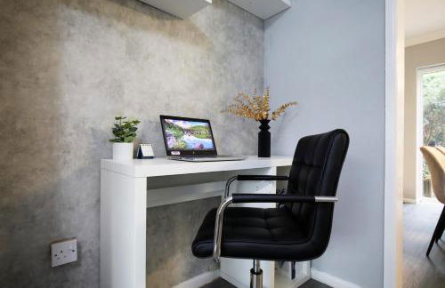 Spacious 3BR by Avalora Shortlets & Serviced Accommodations Queensway with big garden, Near train station - Foto 38