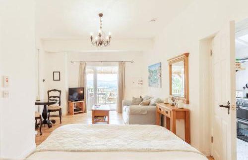 The Stable - cottage with a spectacular lake view - Foto 8