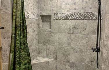 Unique Hobbit House Accommodation with a Private Hot Tub in Shenandoah, Virginia - Foto 17