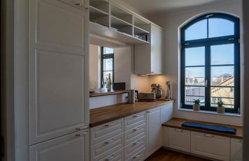 König Albert Residenz nahe BMW , Porsche , DHL und Messe - Foto 52