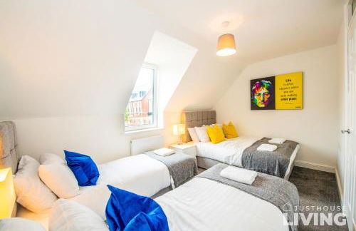 NEW Spacious Modern Townhouse Sleeps 12 Free Parking - Foto 24