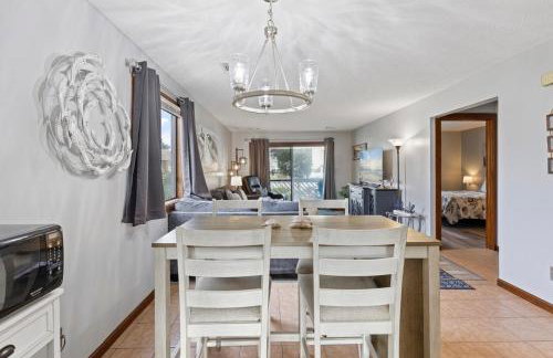 Spacious Modern Condo - 1st Floor - One Block to the Beach - Foto 4