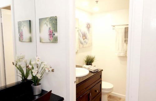 Tropical Studios at Marine Surf Waikiki - FREE PARKING - BEST LOCATION - FULL KITCHEN - SWIMMING POOL - Foto 160