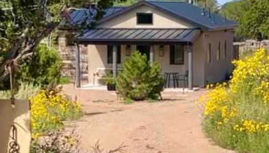 Santa Fe Modern FARMHOUSE 1 ACRE PRIVATE RD SOAKING ROOM 3 min Canyon rd - Foto 3, Garden, Garden view