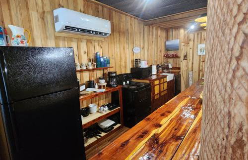 Unique Country Cabin Meets Farmhouse Modern!!! - Foto 18