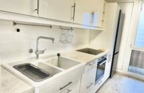 Yeganeh Stays Cologne - Foto 36