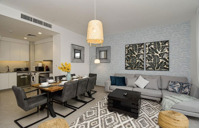 Elegant 3 BR Dubai South - Photo 36